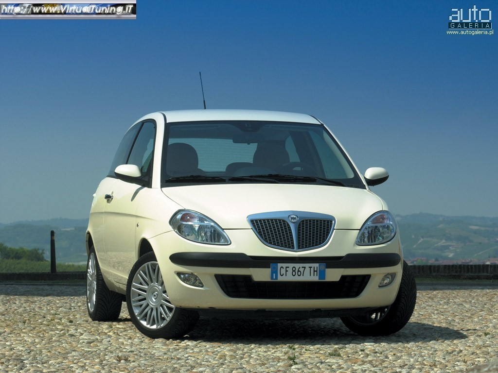 LANCIA ypsilon
