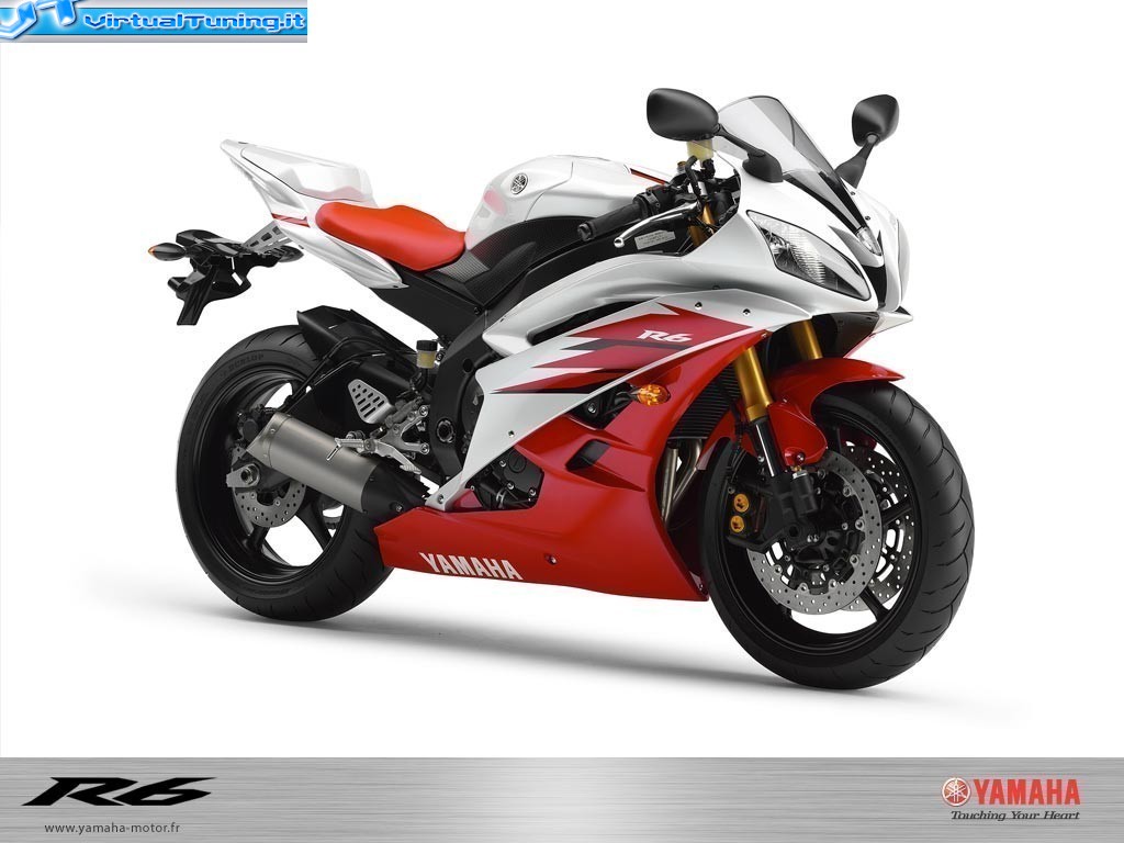 YAMAHA R6 