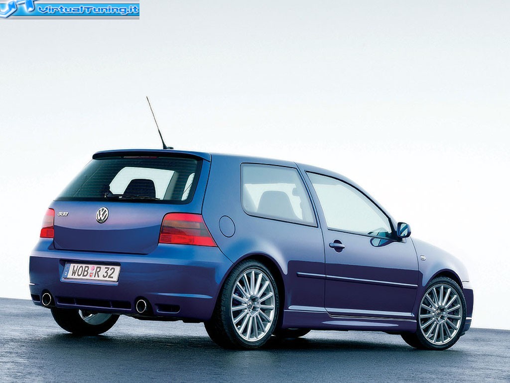 VOLKSWAGEN Golf R32