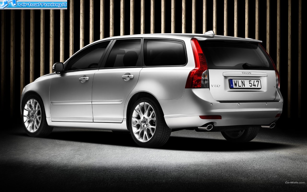 VOLVO V50