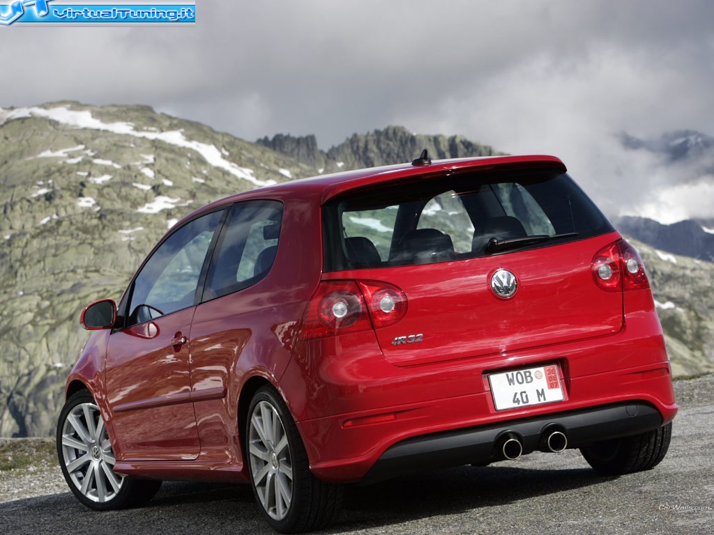 VOLKSWAGEN Golf R32