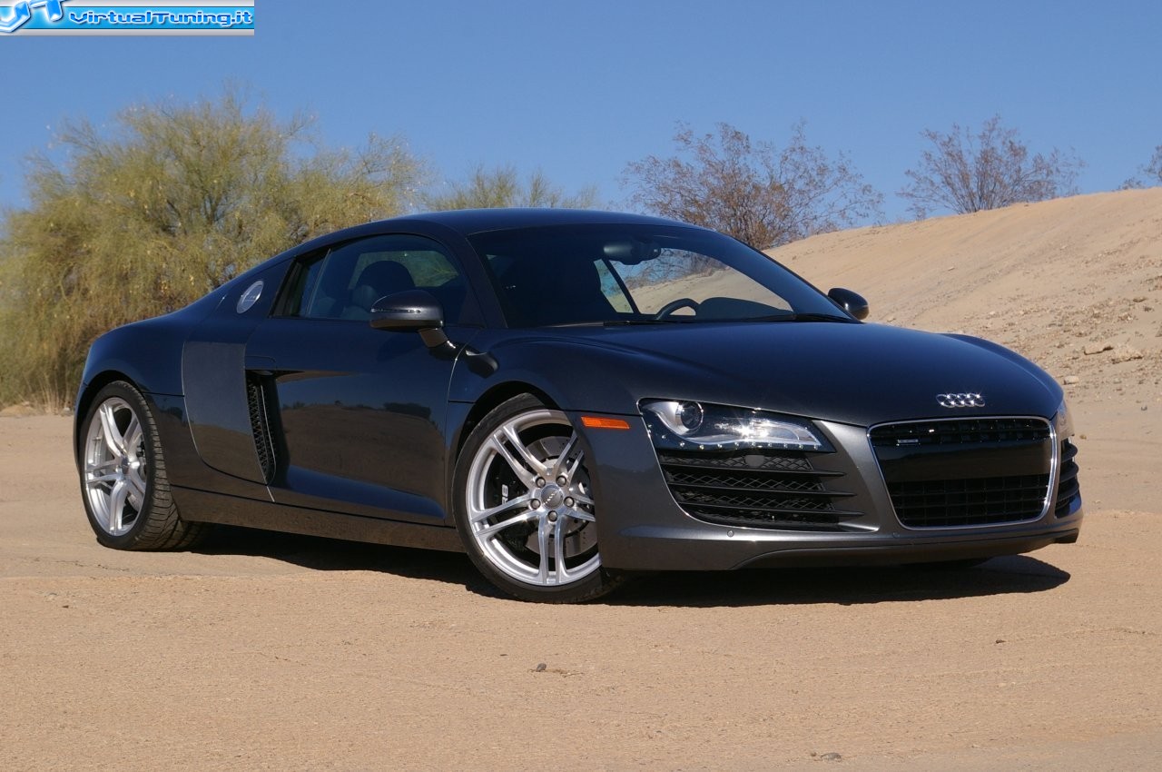 AUDI R8