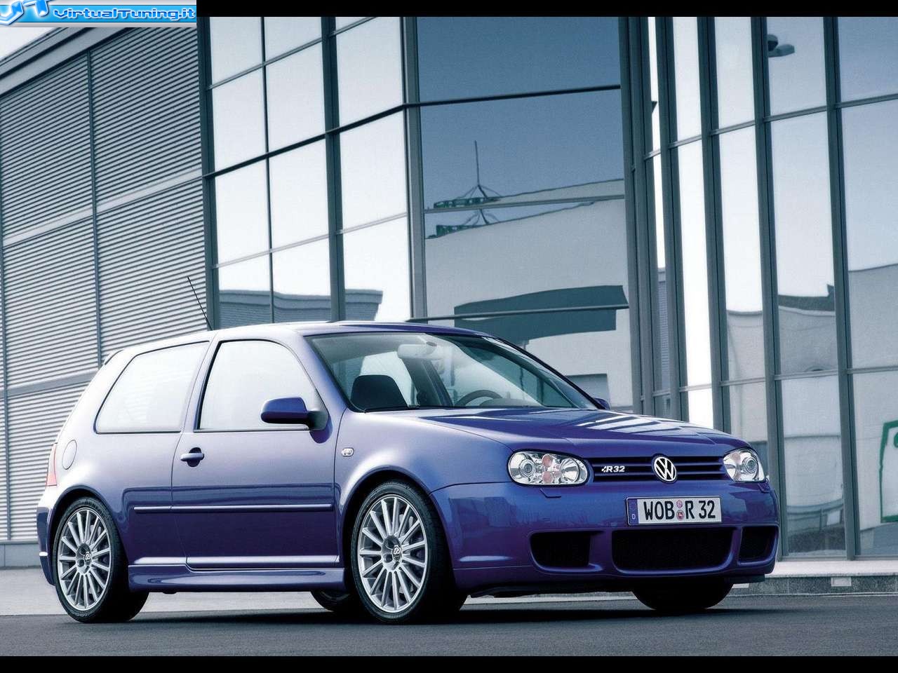 VOLKSWAGEN Golf IV R32