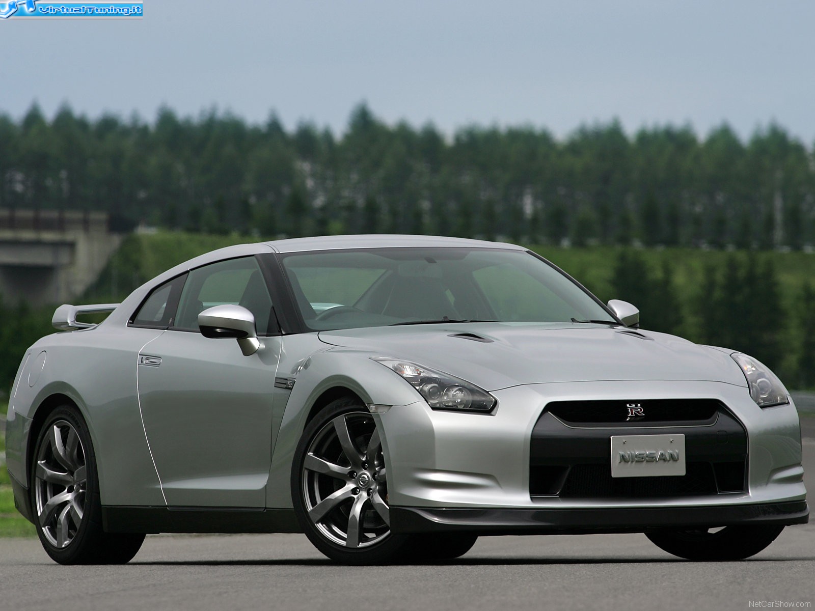 NISSAN GT-R 35