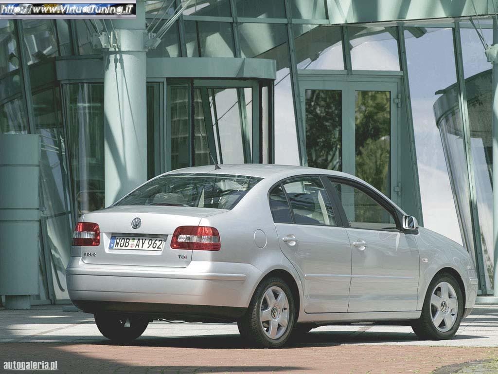 VOLKSWAGEN Polo Sedan
