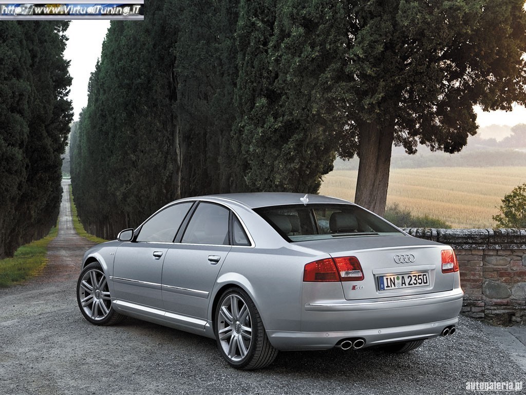 AUDI S8