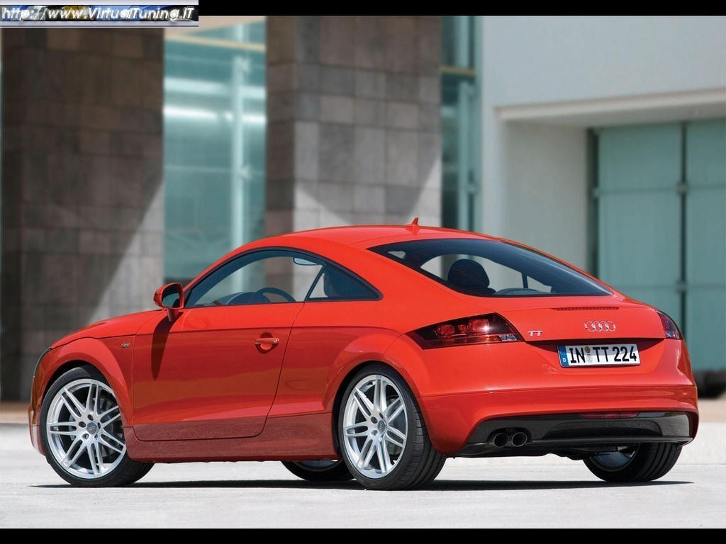 AUDI TT