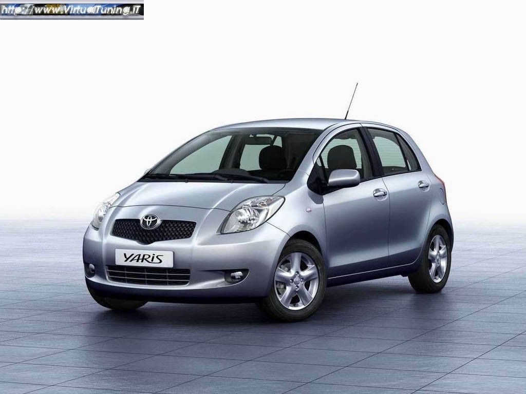 TOYOTA Yaris