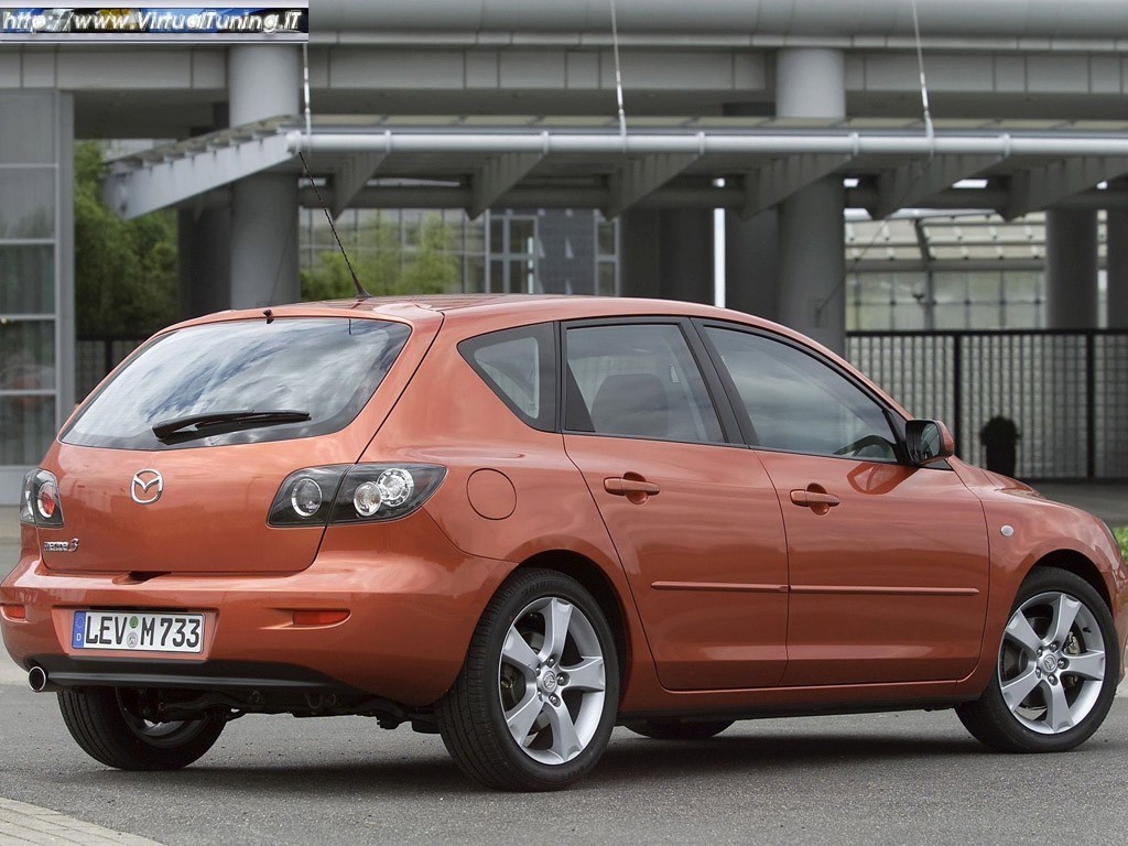 MAZDA 3