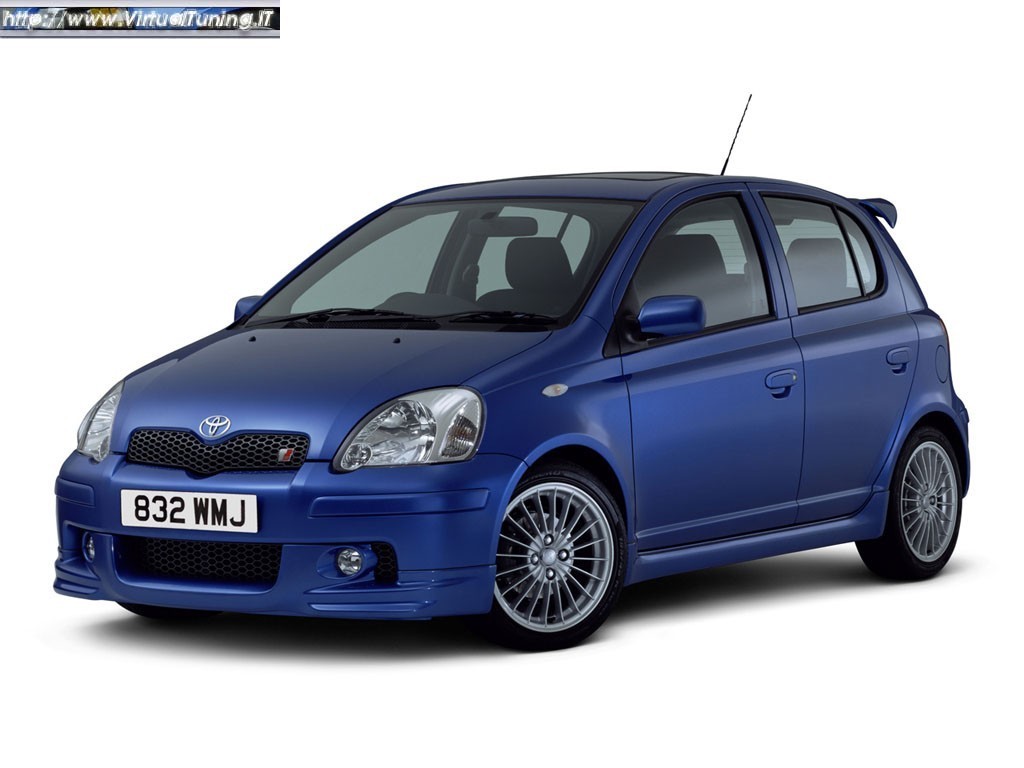 TOYOTA Yaris