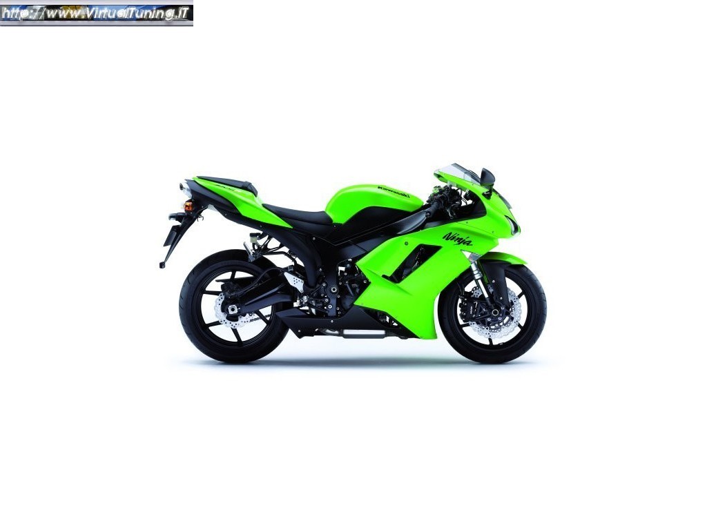 YAMAHA R1
