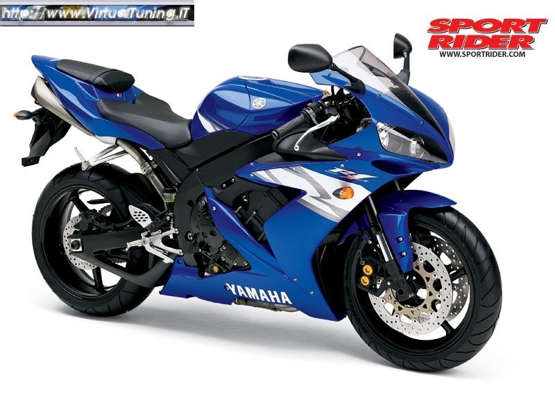 YAMAHA R1