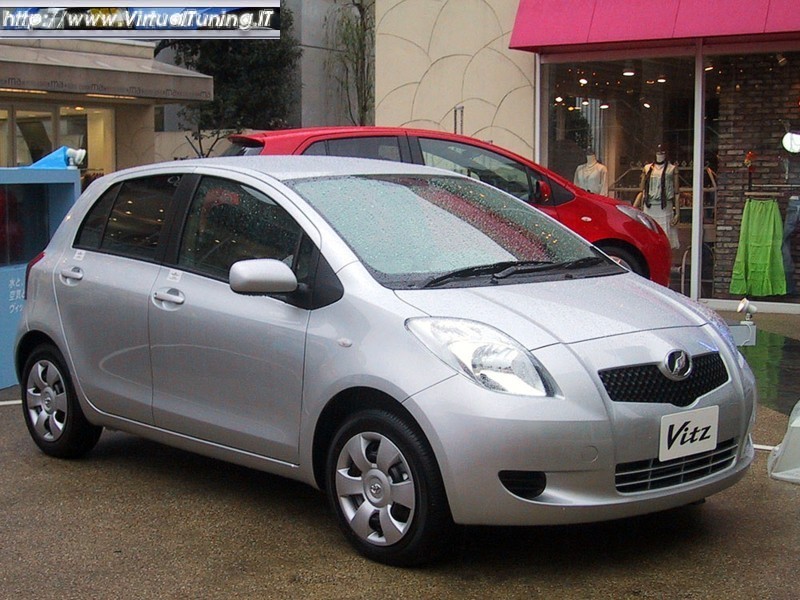 TOYOTA YARIS