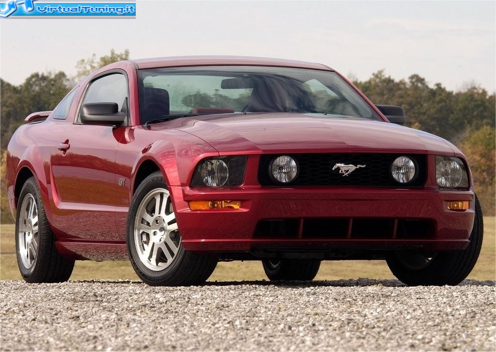 FORD MUSTANG