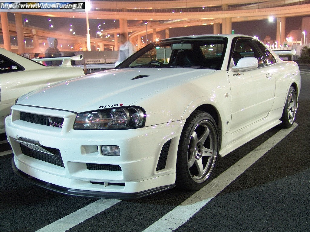 NISSAN Skyline GT-R