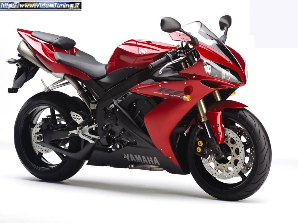 YAMAHA R1