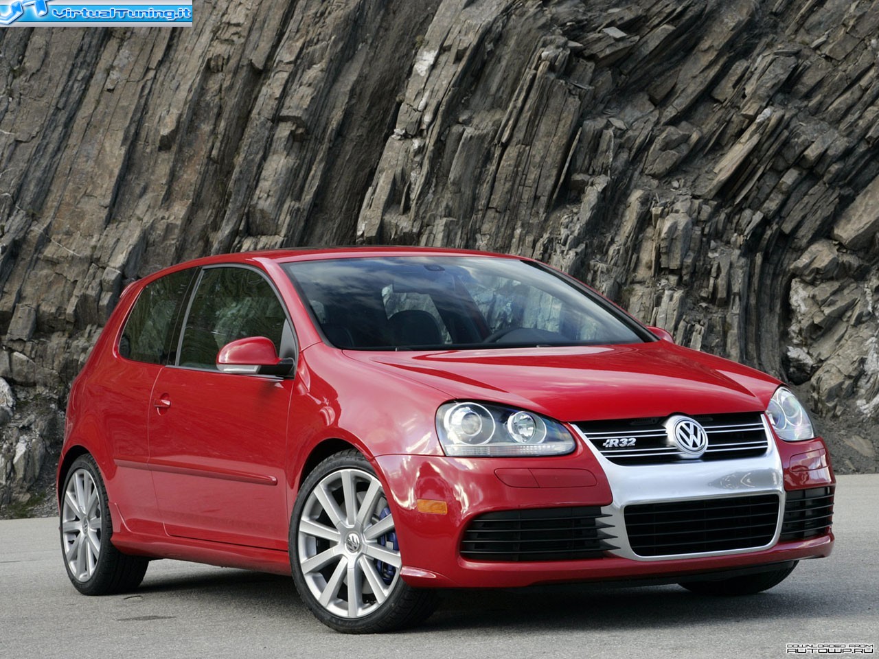 VOLKSWAGEN Golf V R32