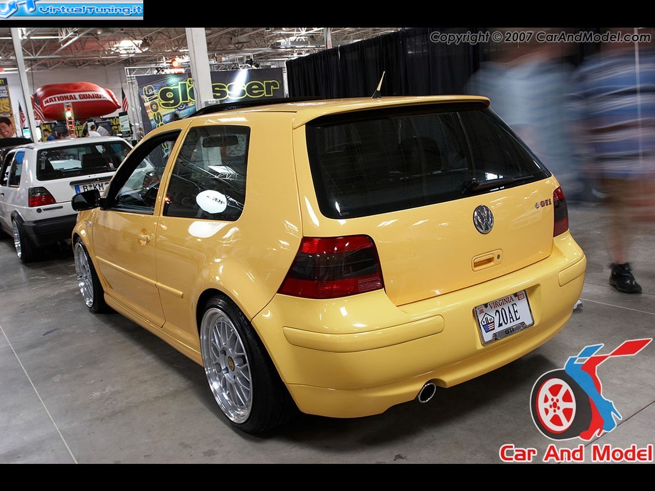 VOLKSWAGEN Golf GTI