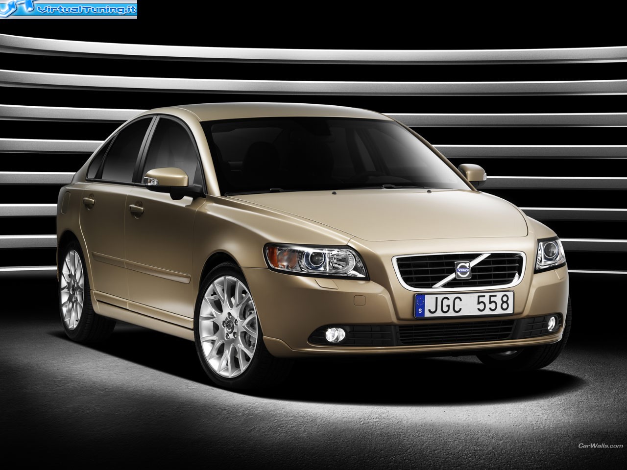 VOLVO S40 