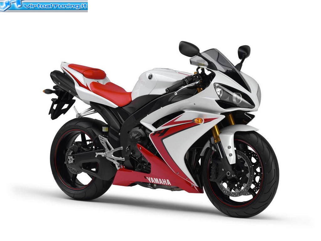 YAMAHA R1