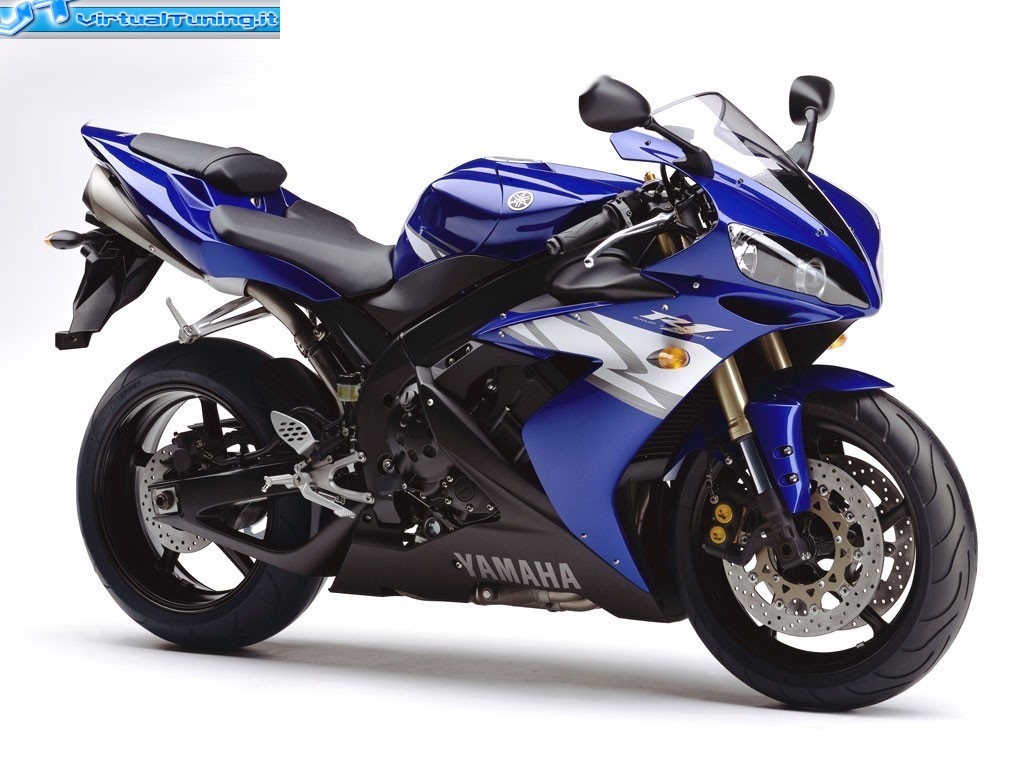 YAMAHA R1