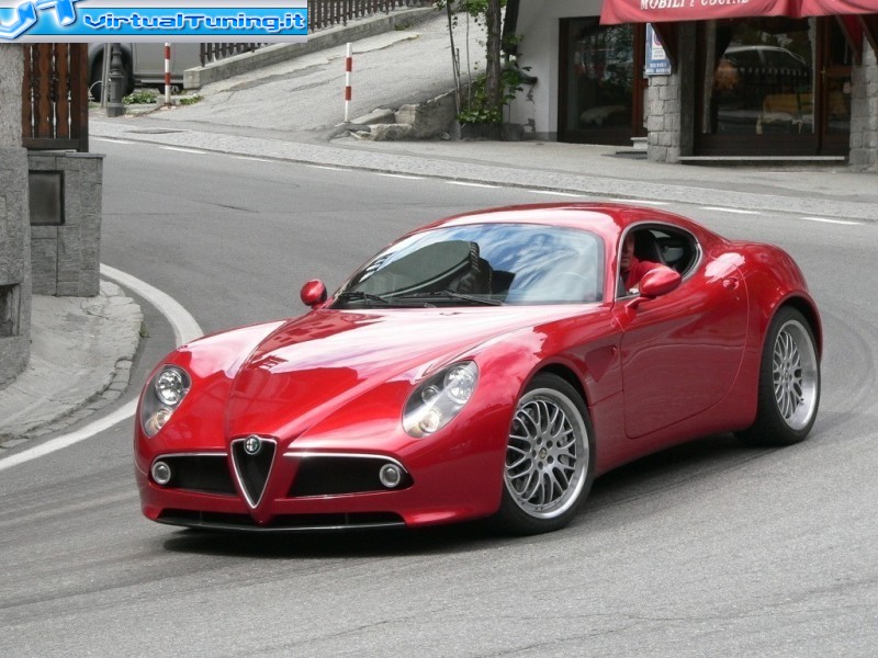 ALFA ROMEO 8c