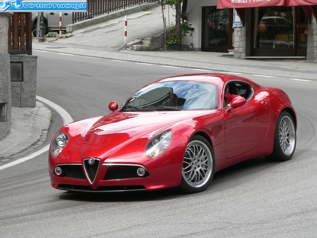 ALFA ROMEO 8C