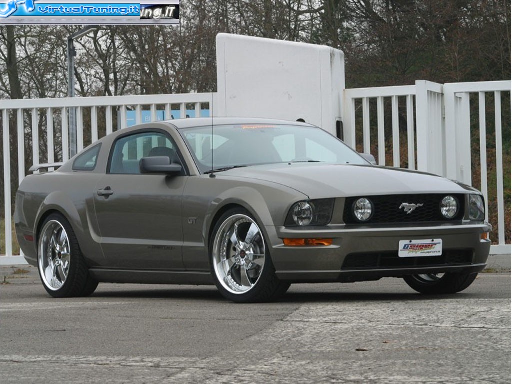 FORD Mustang GT