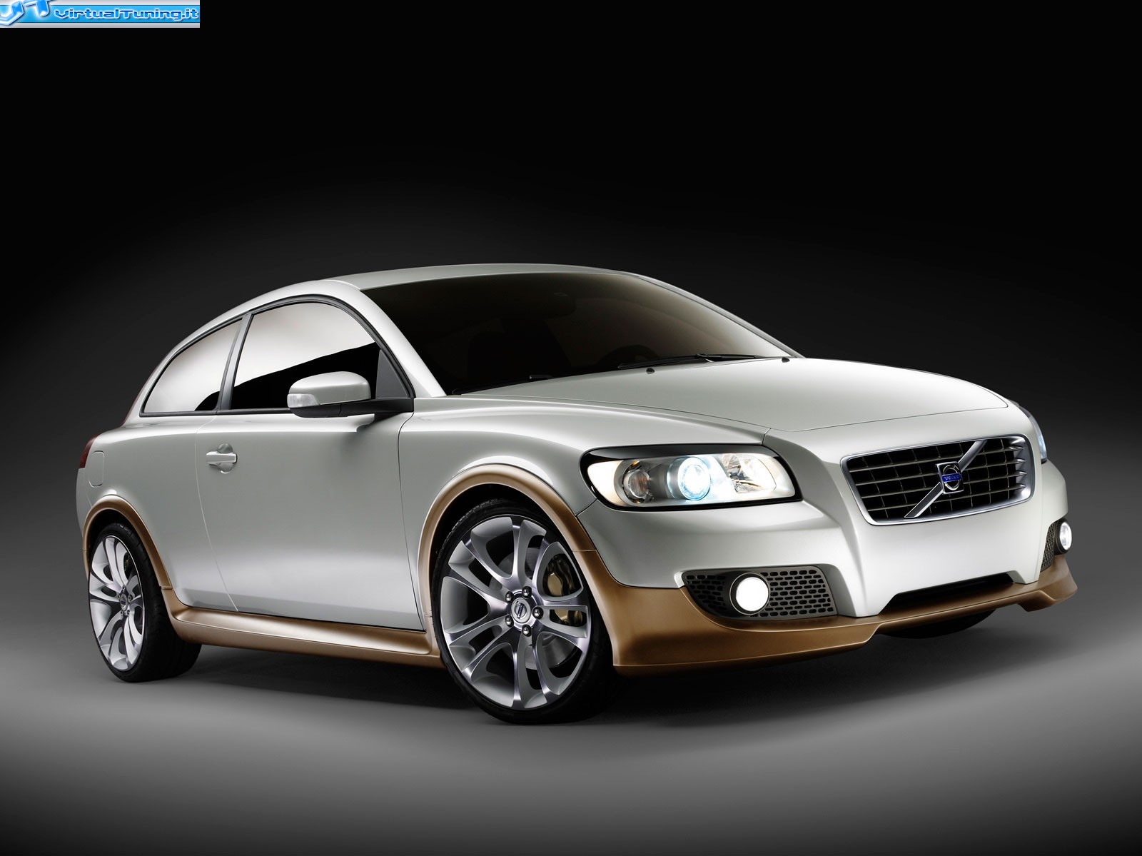 VOLVO C30