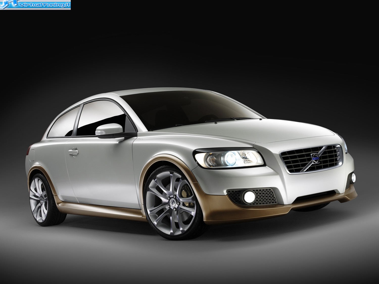 VOLVO C30