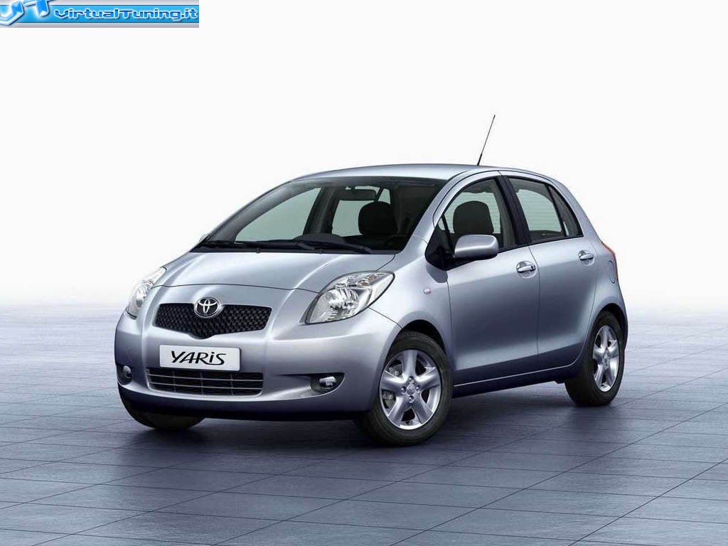 TOYOTA Yaris
