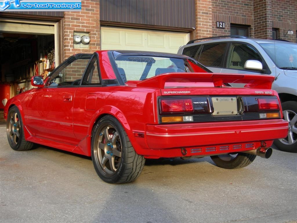 TOYOTA MR2
