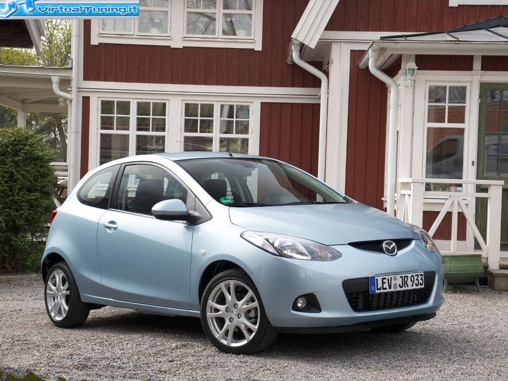 MAZDA 2