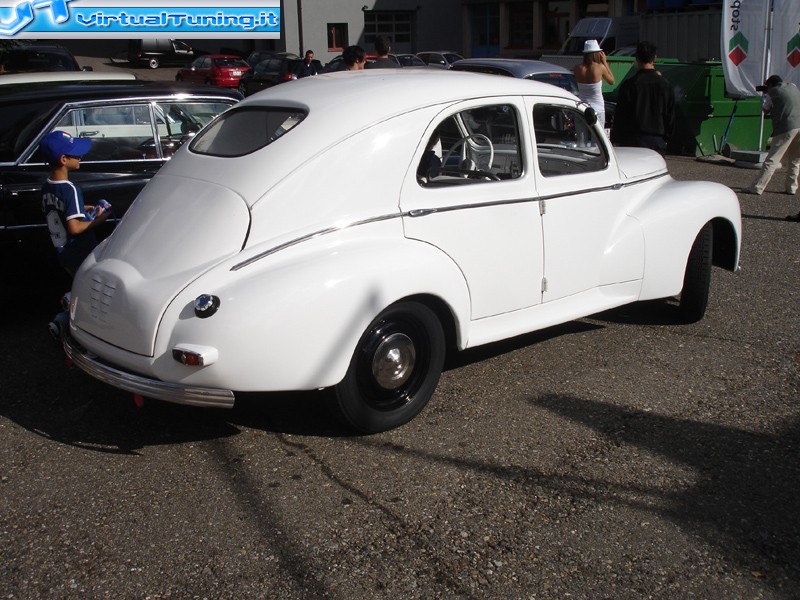 PEUGEOT 203