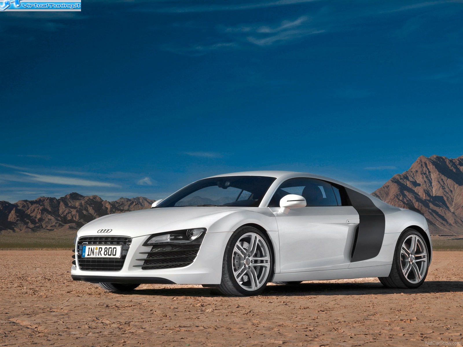 AUDI R8