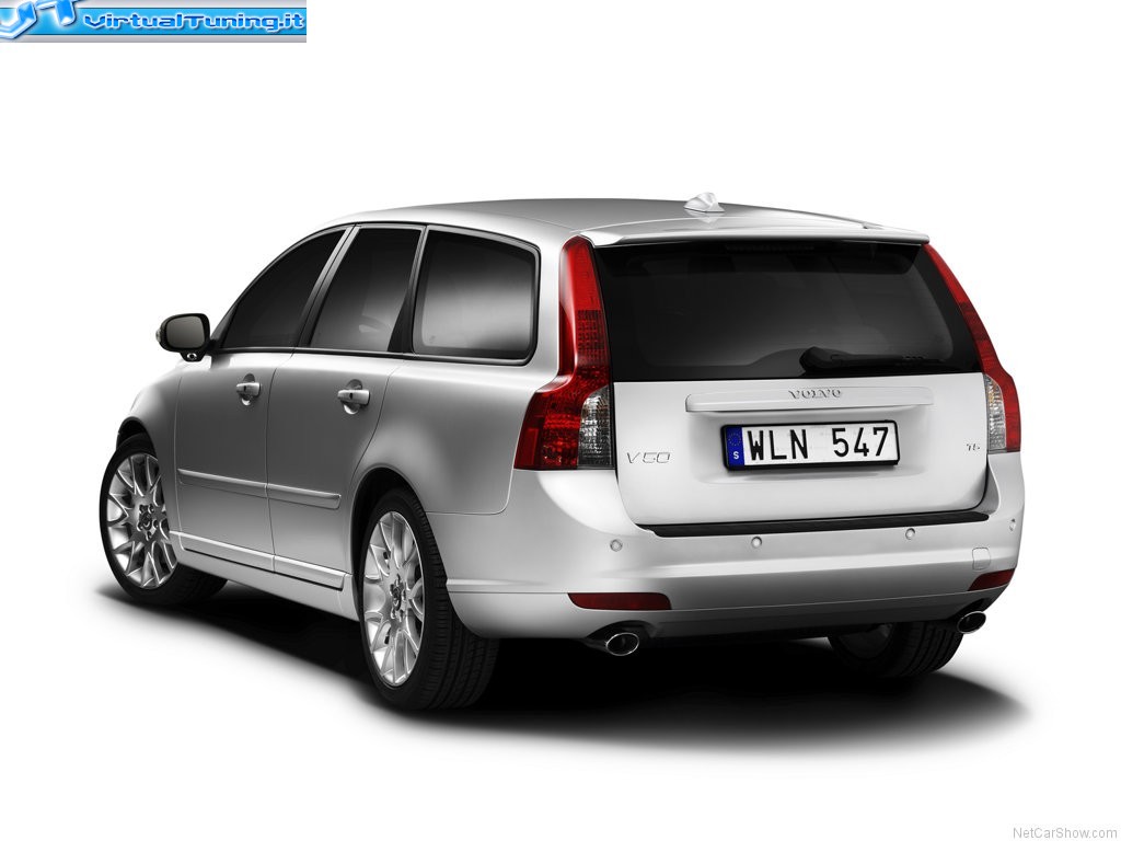 VOLVO V50