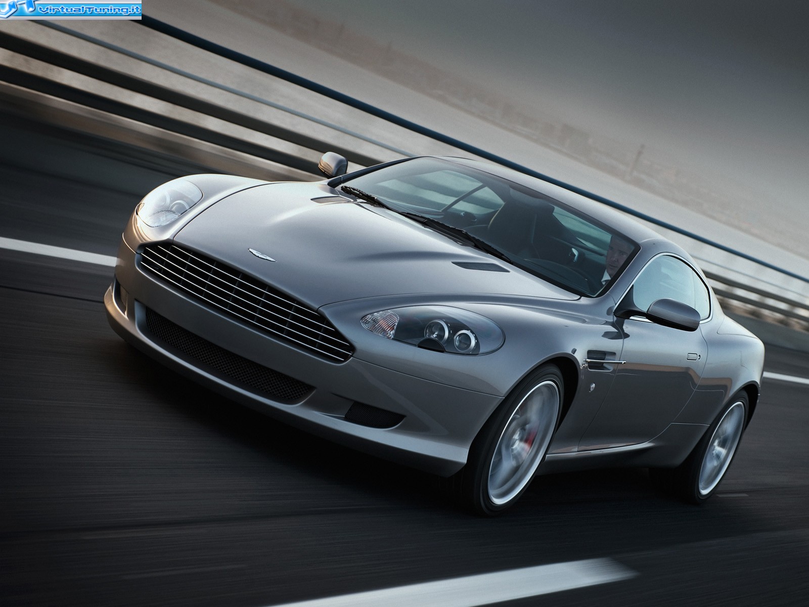 ASTON MARTIN DB9 