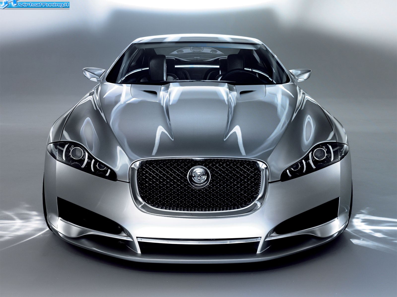 JAGUAR C-XF