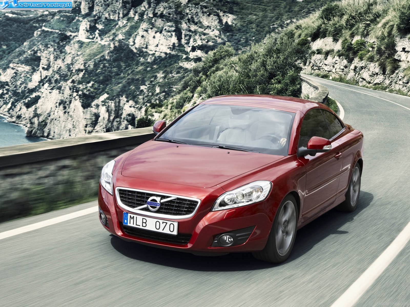 VOLVO C70
