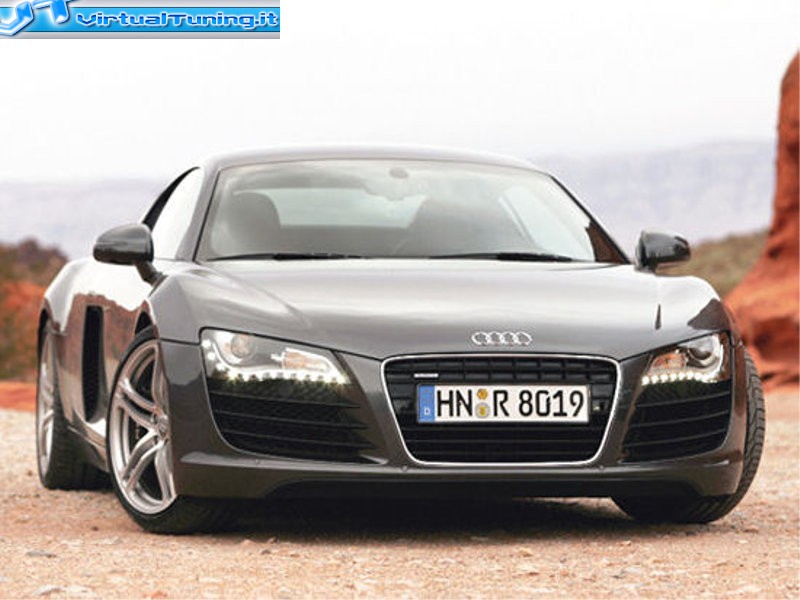 AUDI R8
