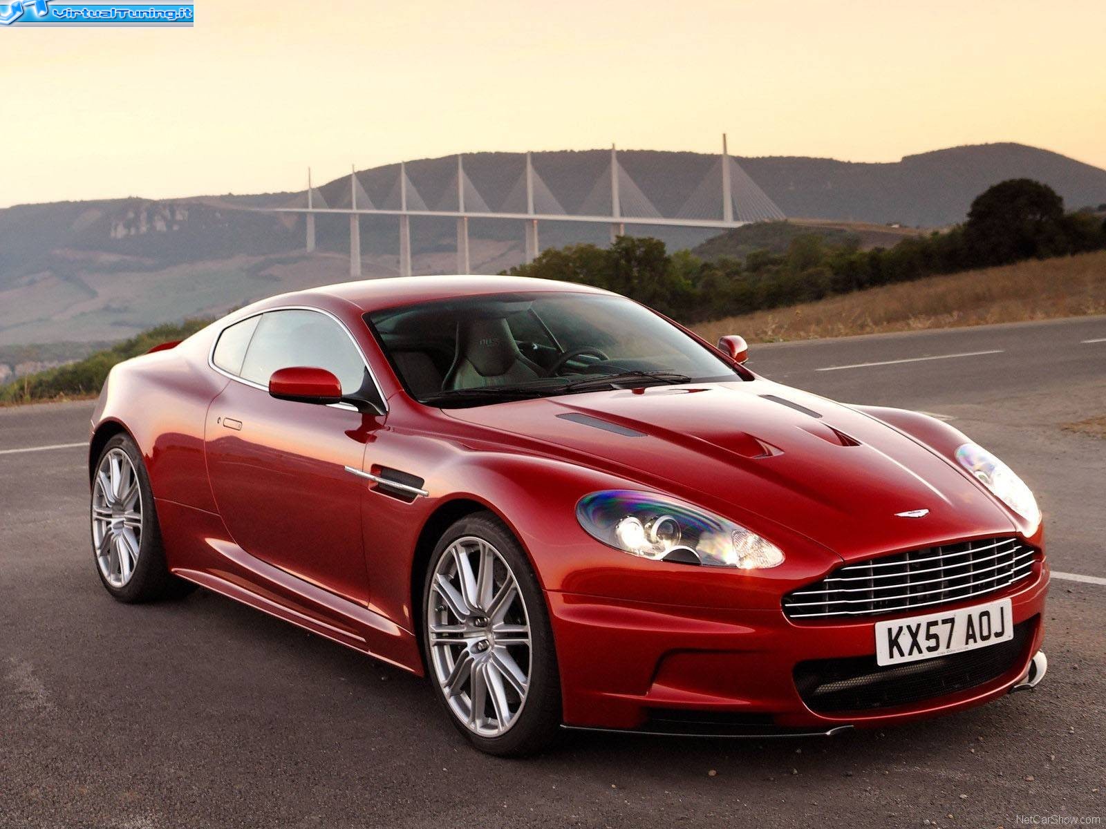 ASTON MARTIN DBS