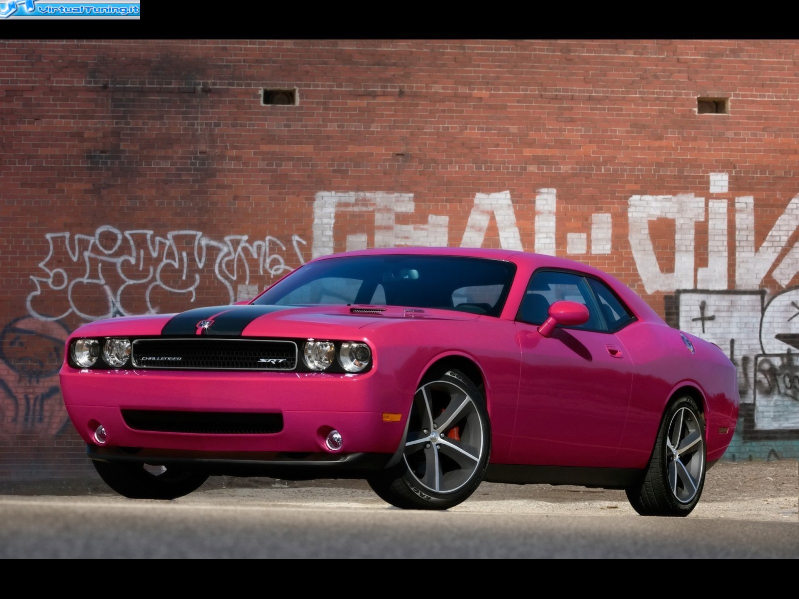DODGE Challenger SRT8