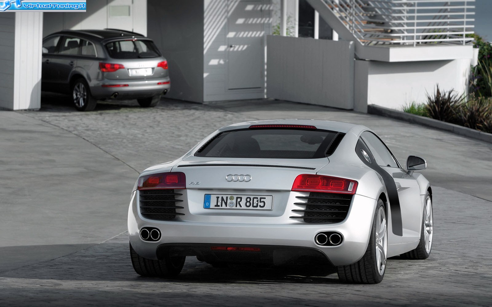 AUDI R8