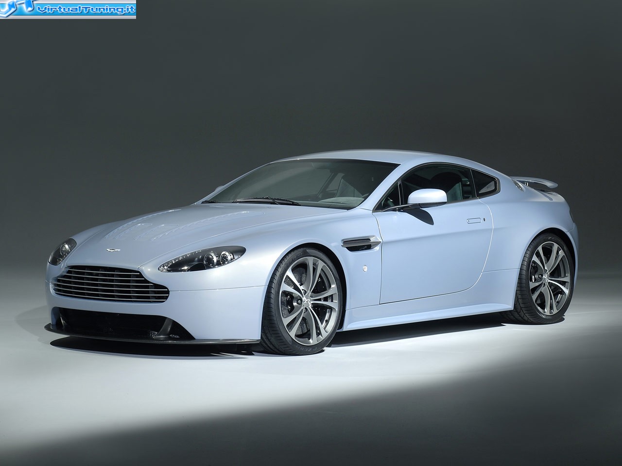 ASTON MARTIN Vantage V12