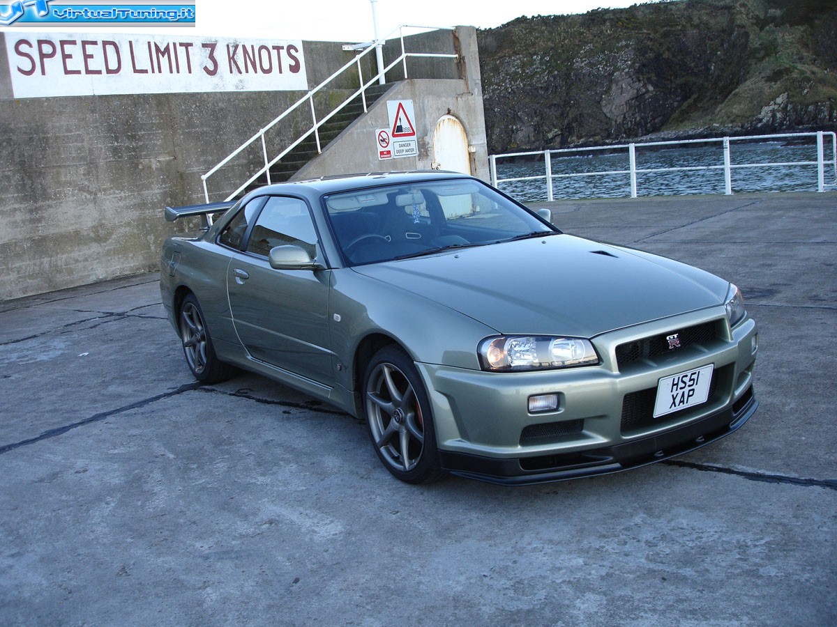 NISSAN DXT Skyline