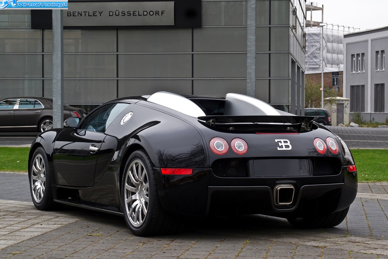 BUGATTI Veyron