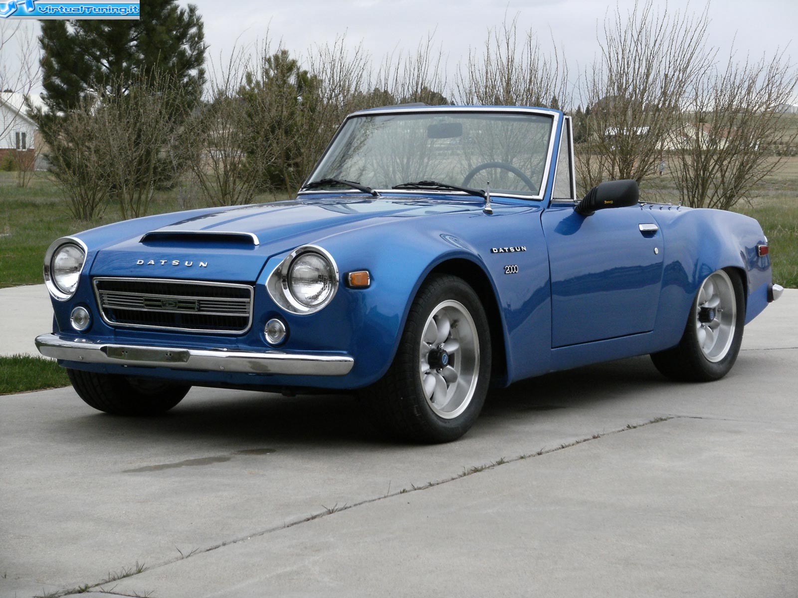 DATSUN 2000